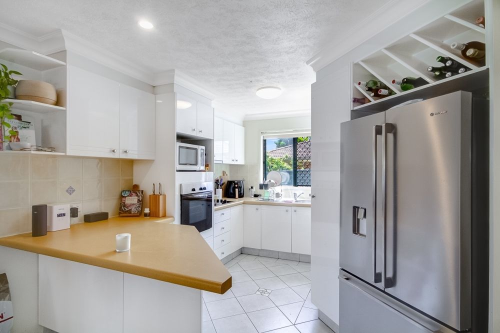 4/98 McLean St, Coolangatta QLD 4225, Image 2