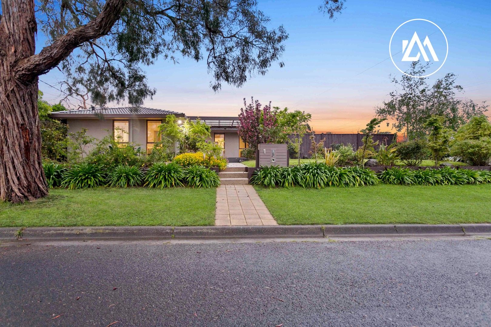4 bedrooms House in 1 Lorraine Avenue LANGWARRIN VIC, 3910