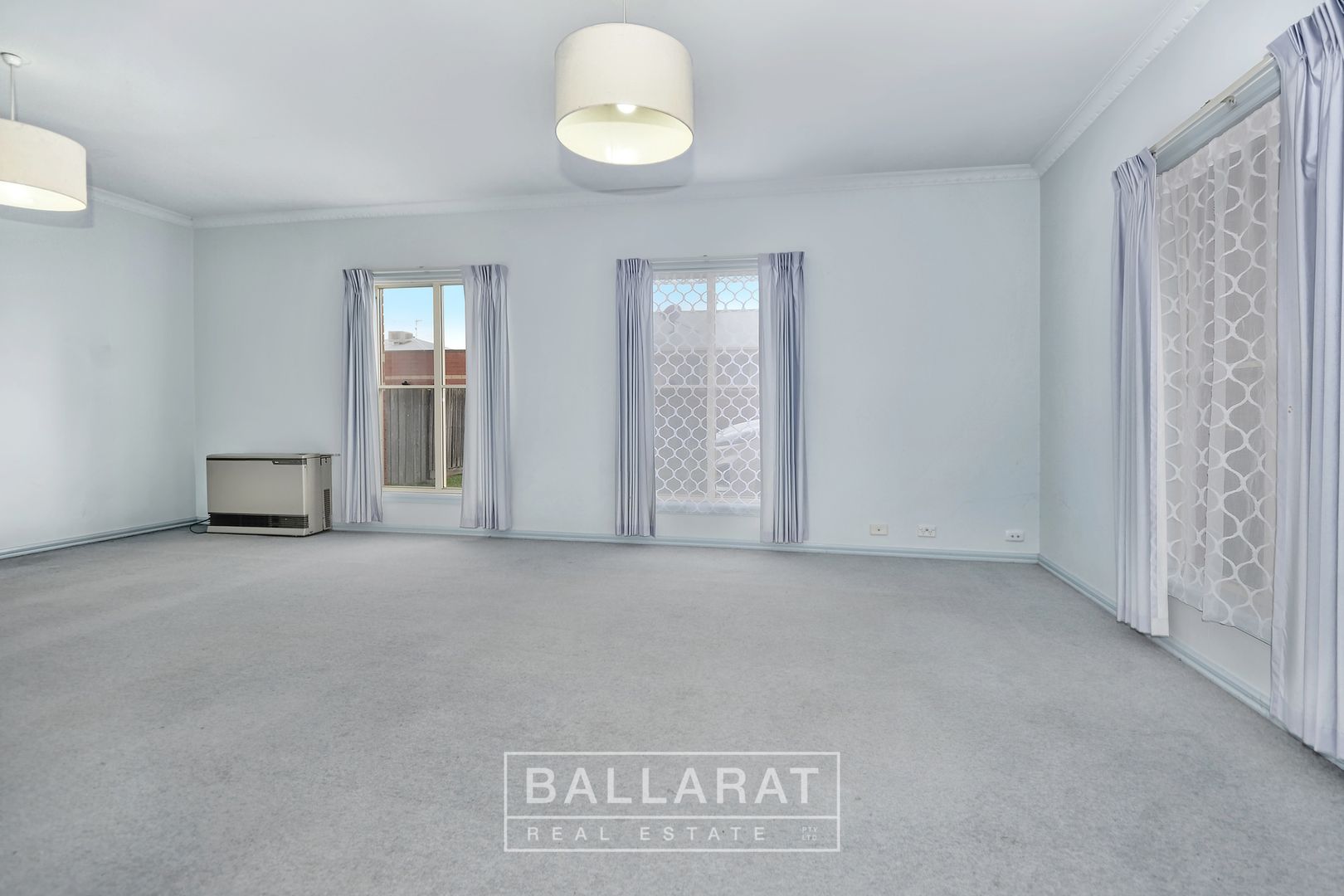 8/106 Whitehorse Road, Mount Clear VIC 3350, Image 2