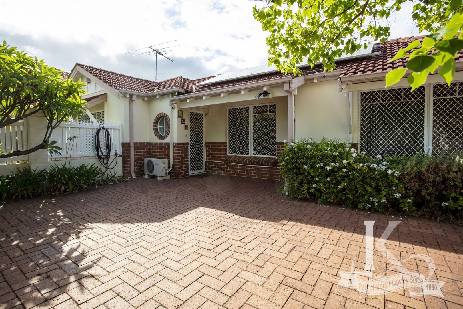 3 bedrooms House in 130 Clifton Crescent INGLEWOOD WA, 6052