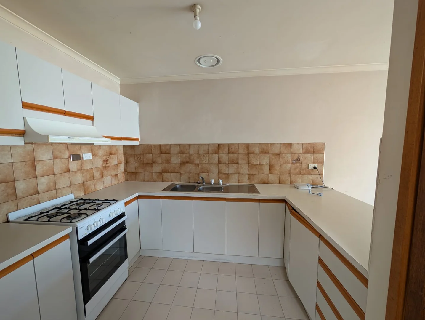 Additional image 2 of 2/93-95 Clayton Road, Oakleigh East VIC 3166