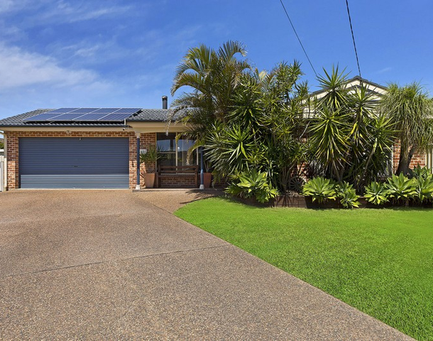 3 Alexander Avenue, Bateau Bay NSW 2261