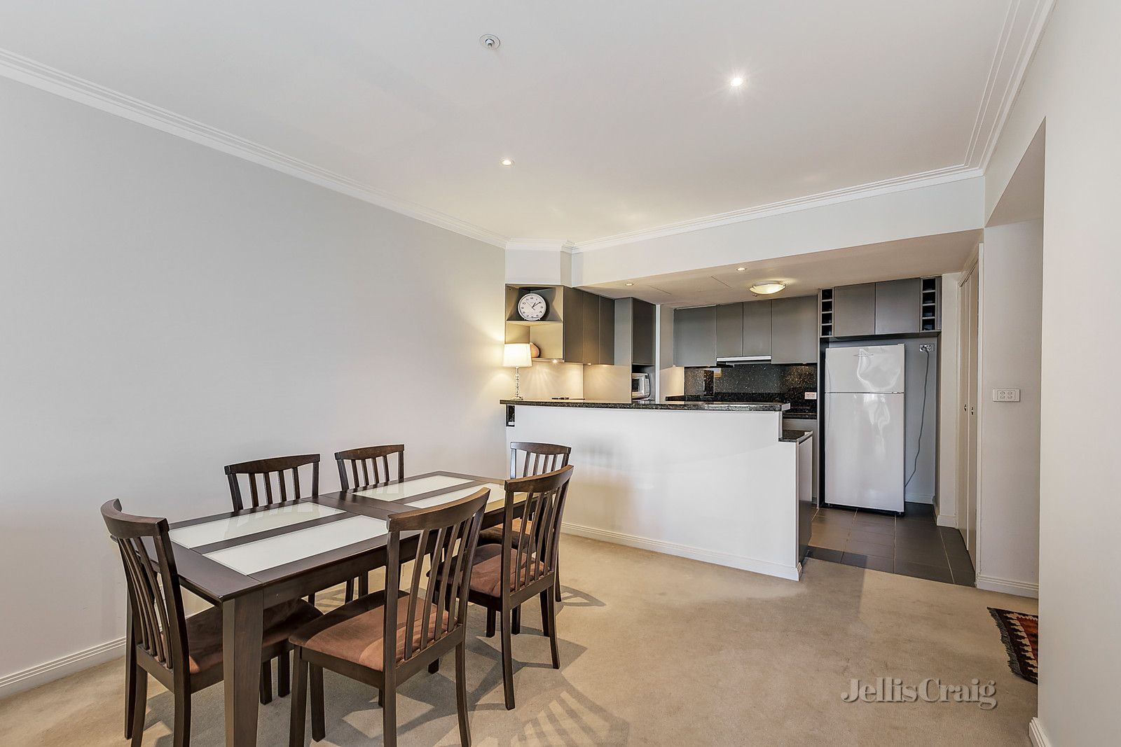 2102/222 Russell Street, Melbourne VIC 3000, Image 2