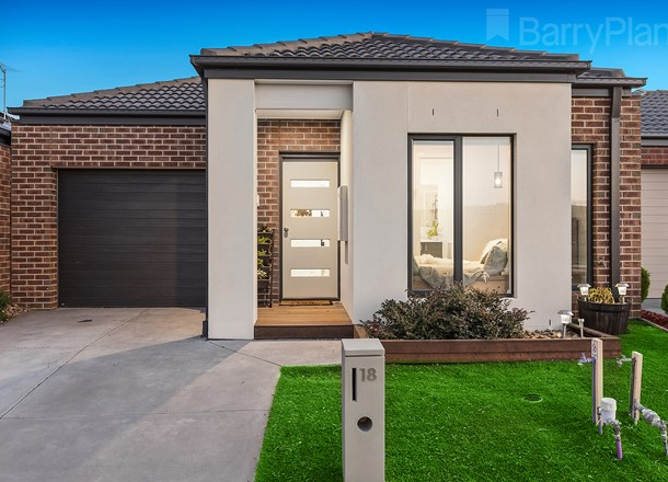 18 Collinson Way, Officer VIC 3809