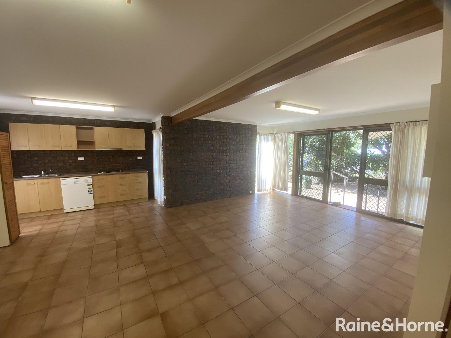 6062 Broadwater Terrace, Redland Bay QLD 4165 Apartment For Rent