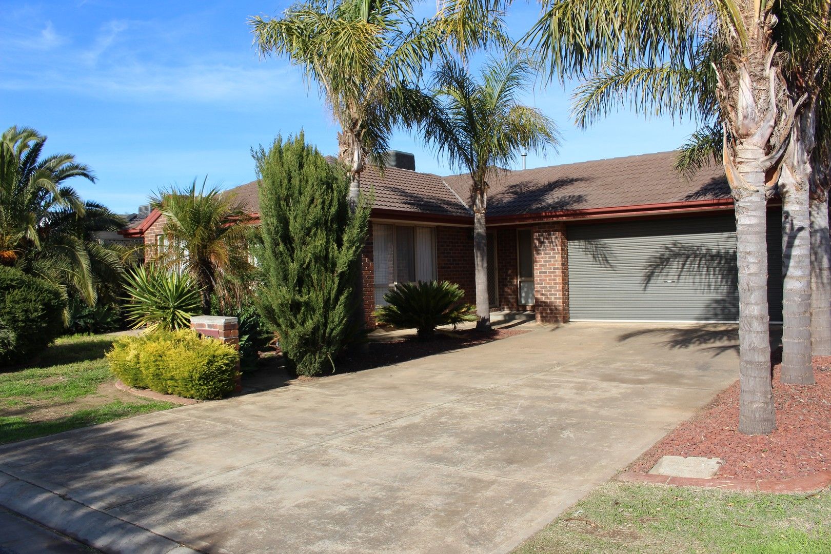 3 bedrooms House in 3 Teresa Court PARALOWIE SA, 5108