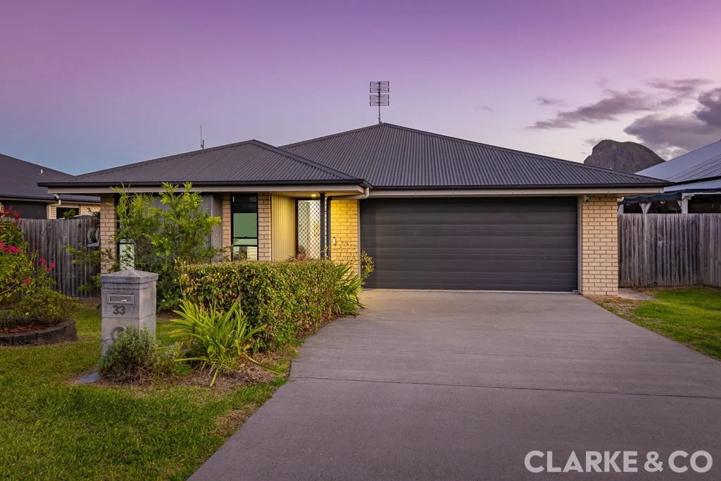 33 Clark Avenue, Glass House Mountains QLD 4518