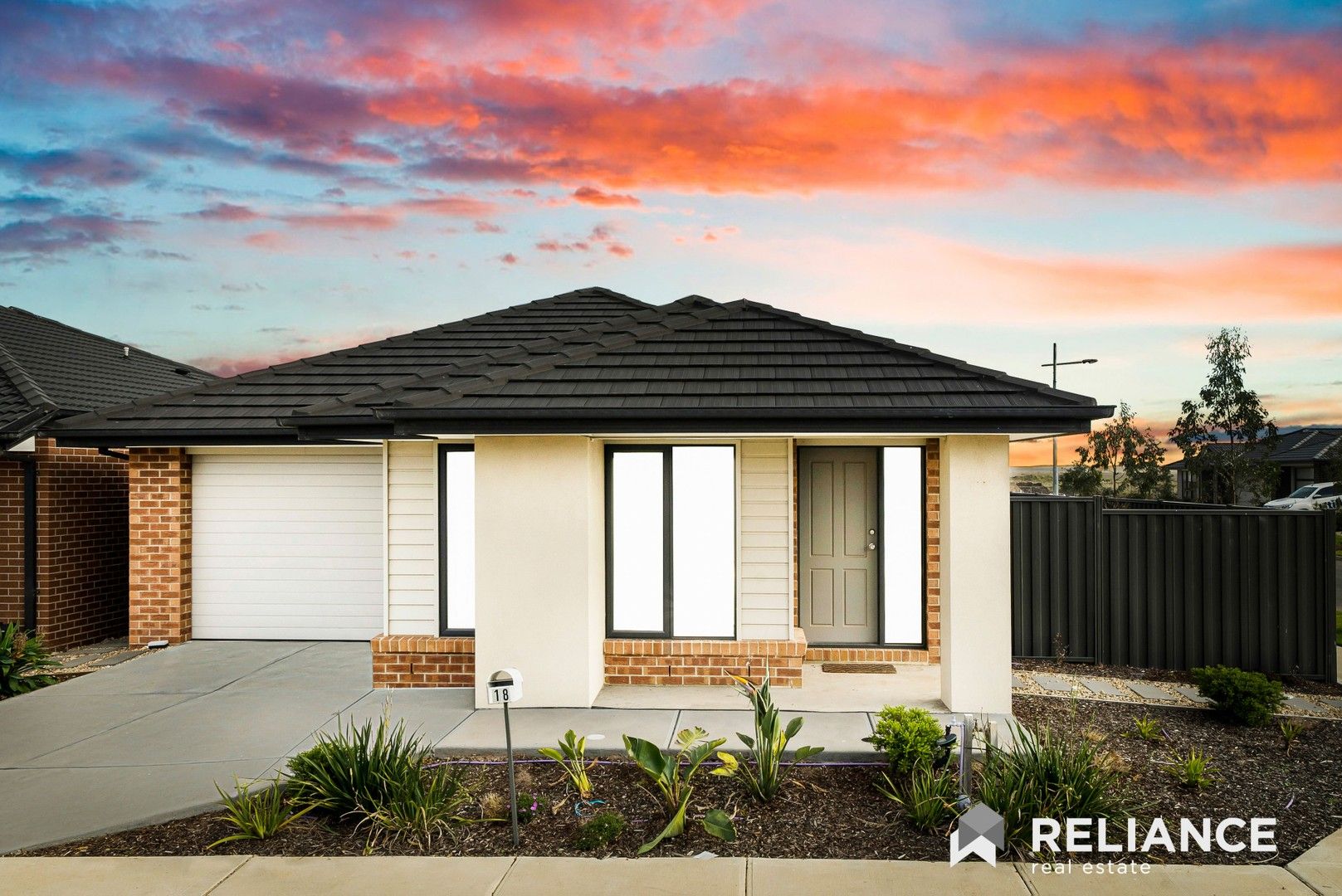 3 bedrooms House in 18 Bankston Road WERRIBEE VIC, 3030