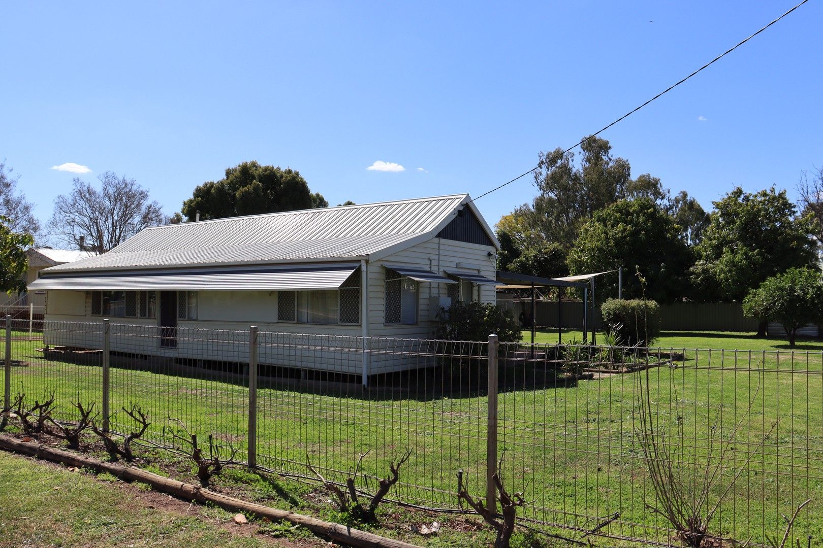2 bedrooms House in 49-51 BARLEE STREET ST GEORGE QLD, 4487