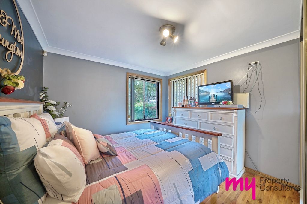 16 Moselle Place, Eschol Park NSW 2558, Image 2