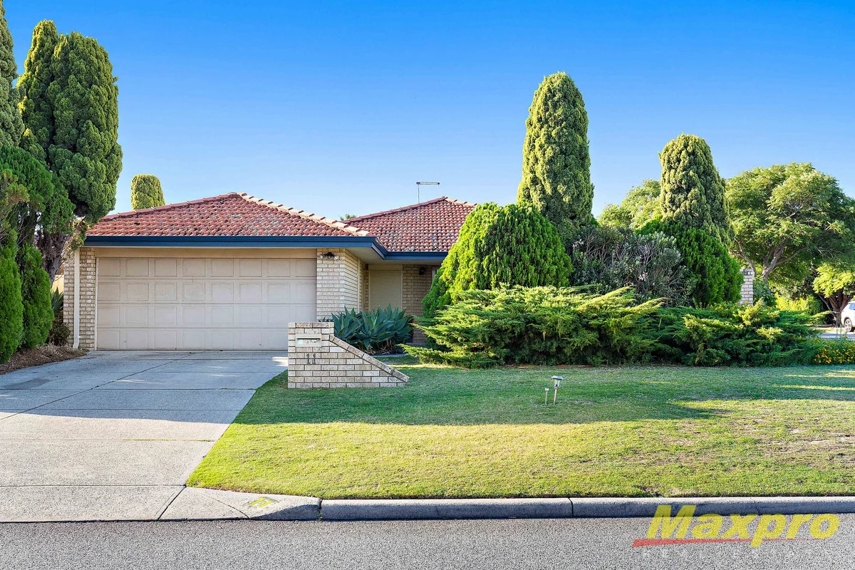 Primary image of 11 Hackett Pass, Winthrop WA 6150