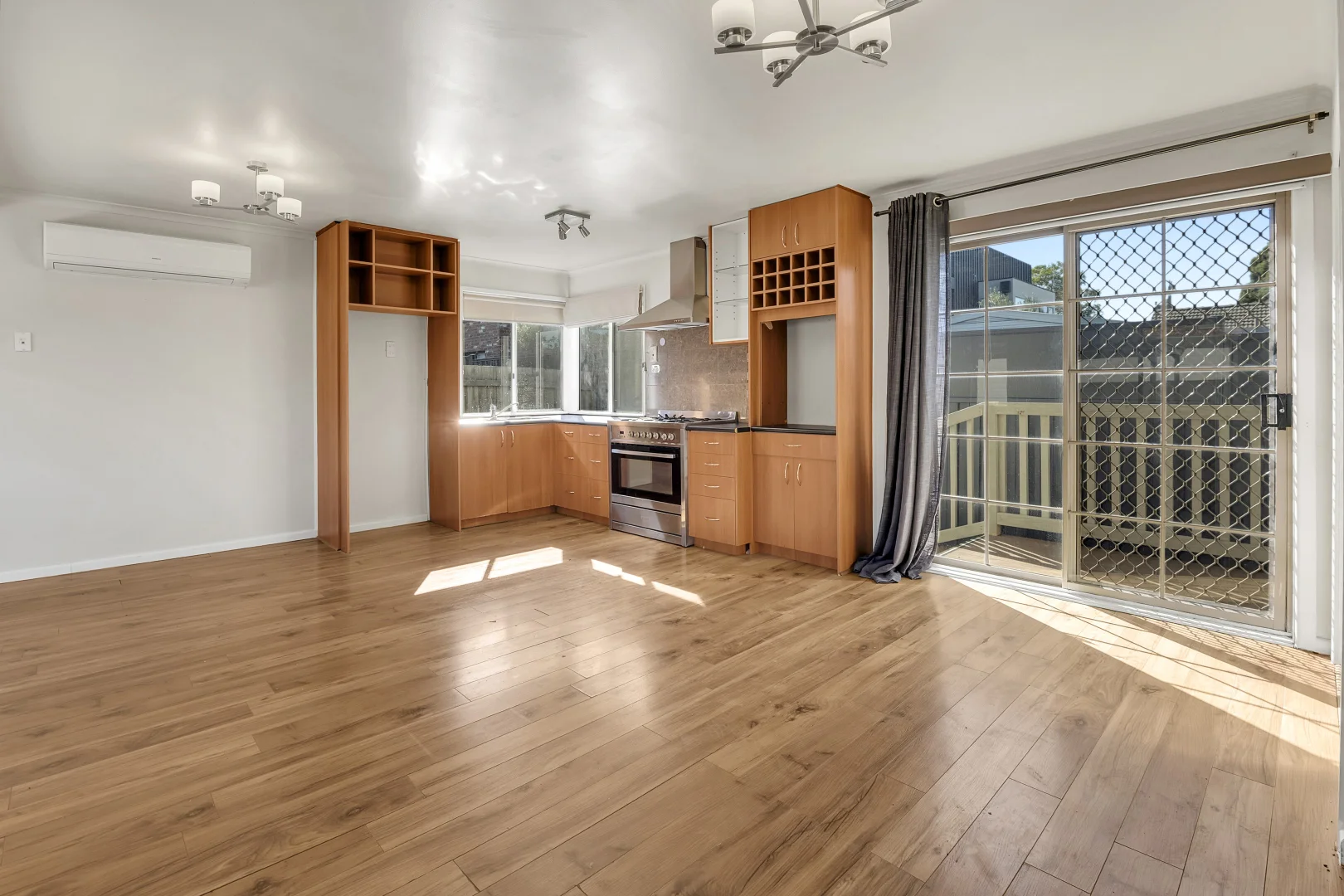 Additional image 3 of 2/89 Whitelaw Street, Reservoir VIC 3073