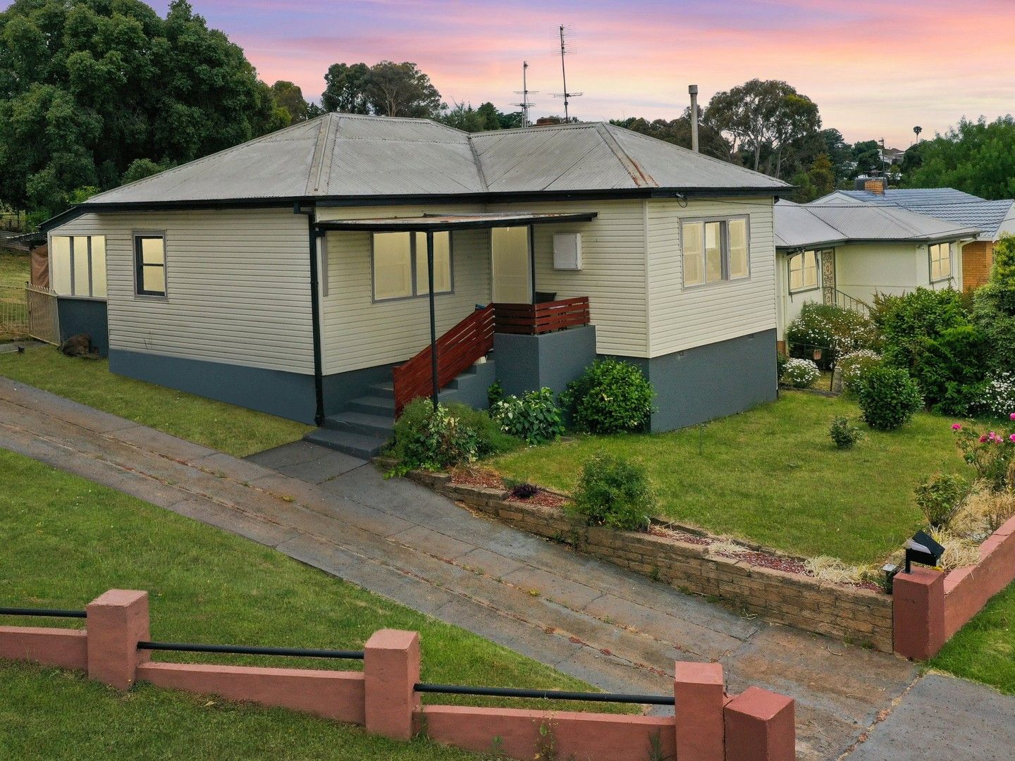 2 bedrooms House in 143 William Street YOUNG NSW, 2594