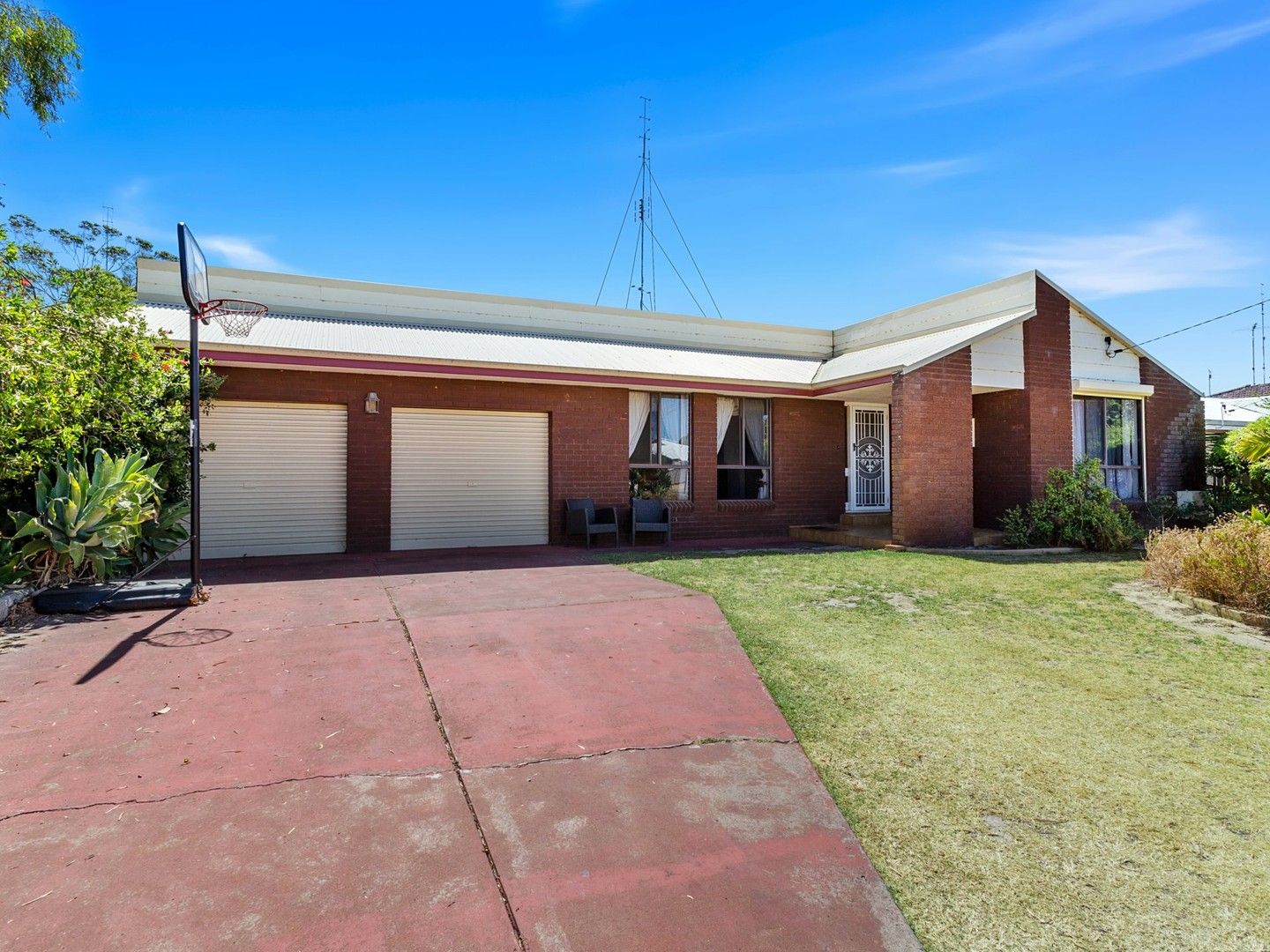 7 Young Street, Harvey WA 6220, Image 0