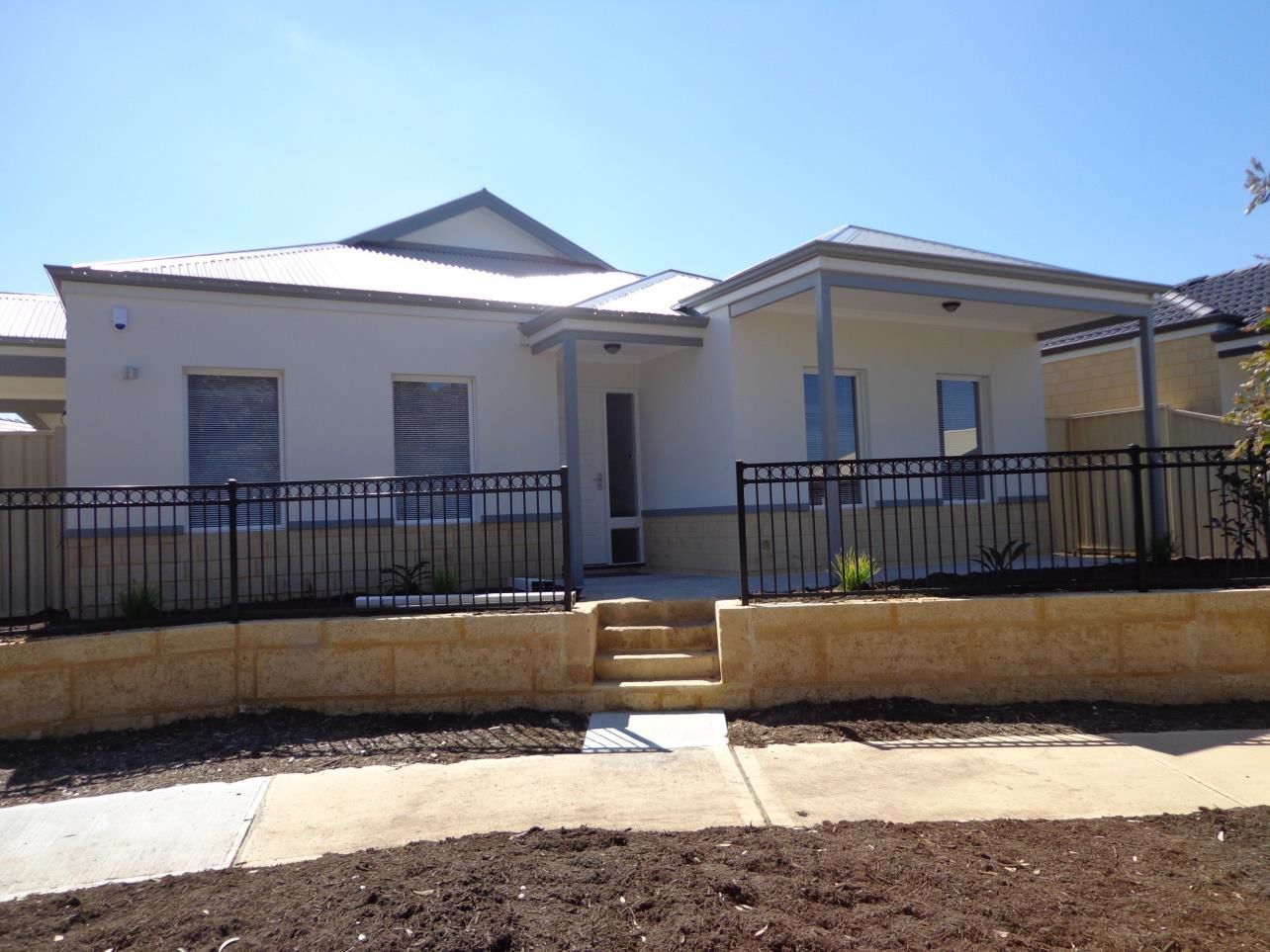 4 bedrooms House in 35 Doncaster Grange BUTLER WA, 6036