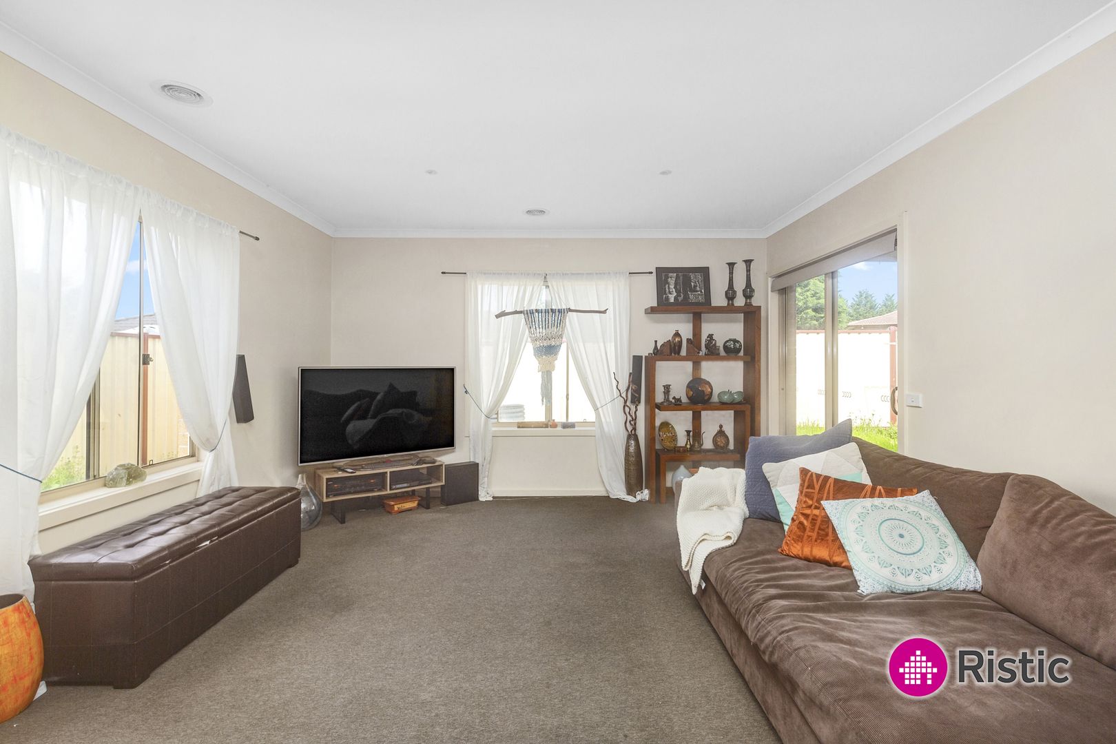 16/5 Eden Place, Wallan VIC 3756, Image 2