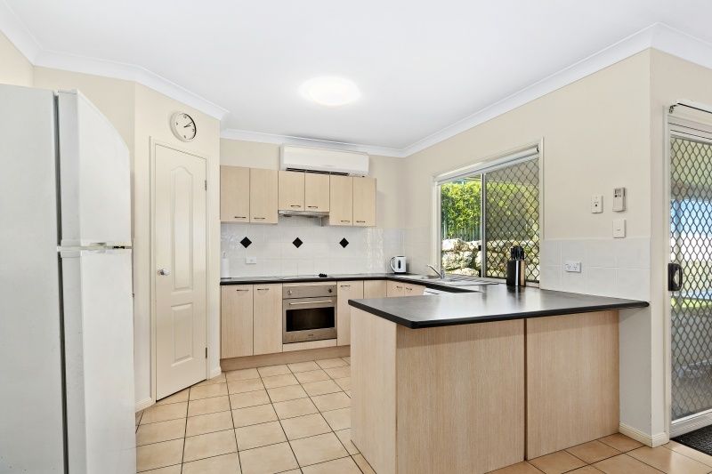 7 Rathbone Court, Mudgeeraba QLD 4213, Image 2