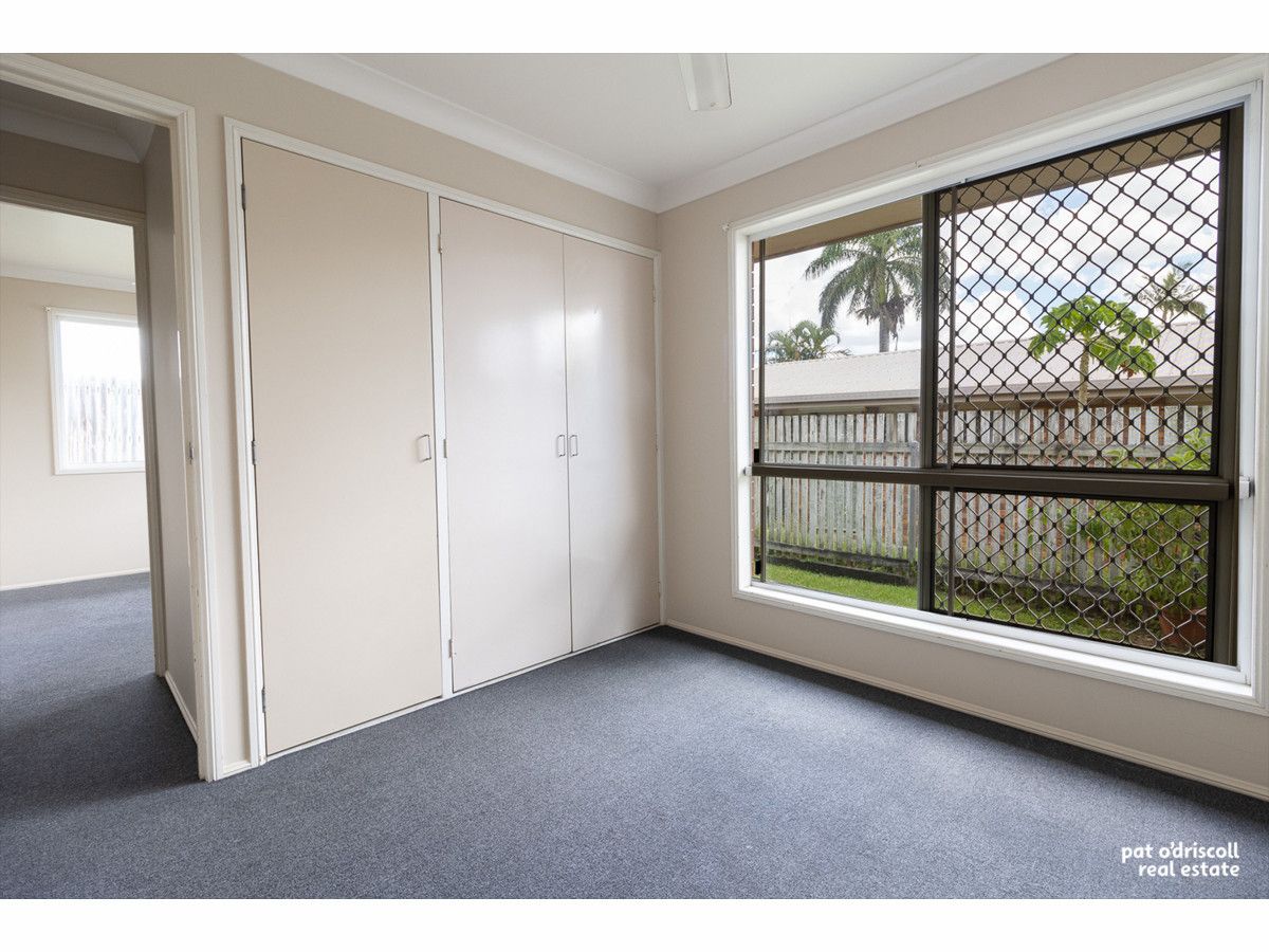 2/398 Farm Street, Norman Gardens QLD 4701, Image 2