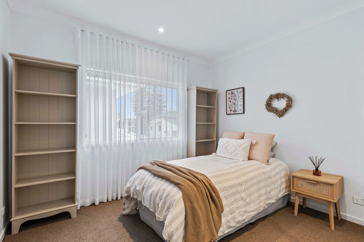 Additional image 17 of 163a Prince Edward Parade, Scarborough QLD 4020