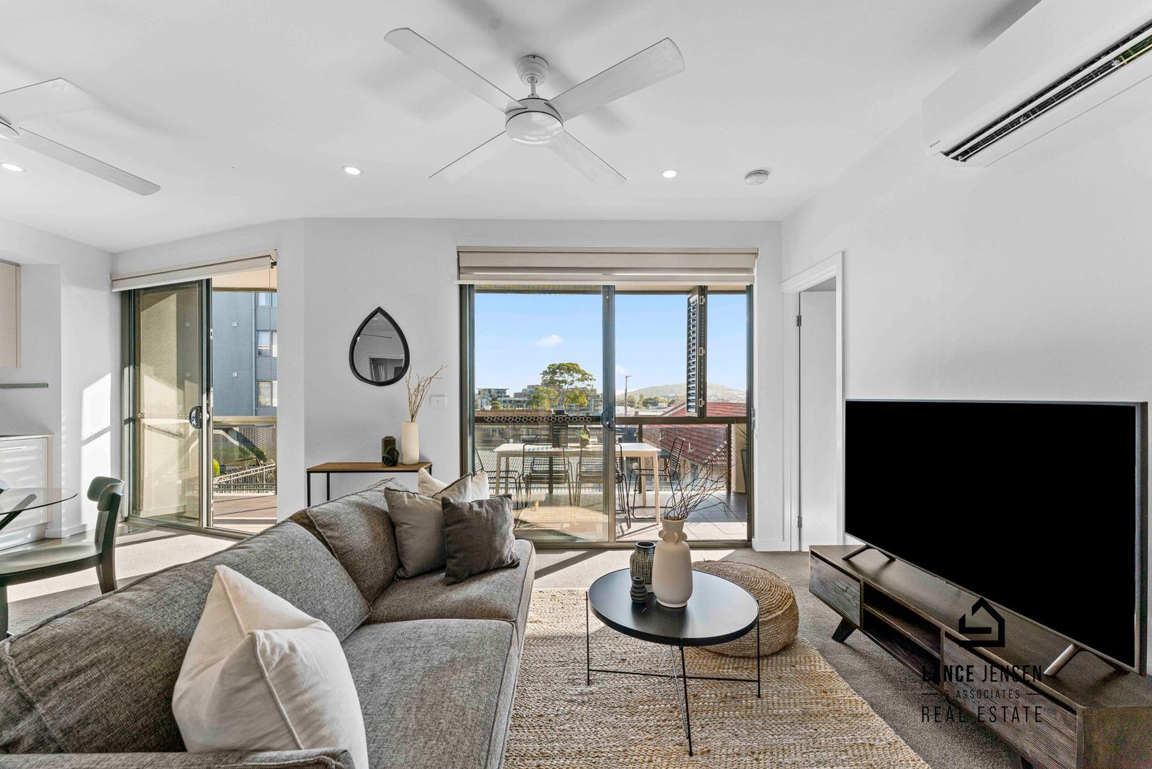 212/11 Ernest Street, Belmont NSW 2280, Image 2