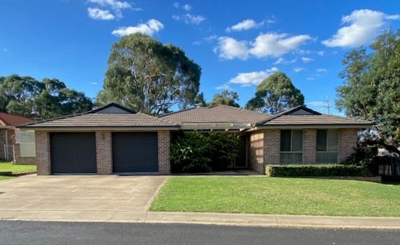 1 Todd Close, Armidale NSW 2350