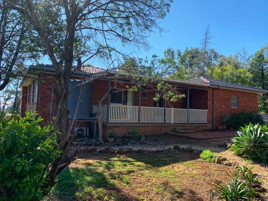 3 bedrooms House in 27 Mornington Crescent TAMWORTH NSW, 2340
