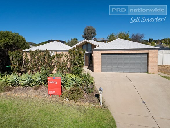 19 Yanko Crescent, Bourkelands NSW 2650