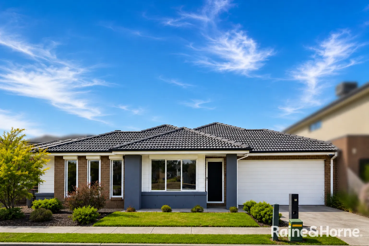 Spacious Family Living in a Prime Point Cook Location, Point Cook