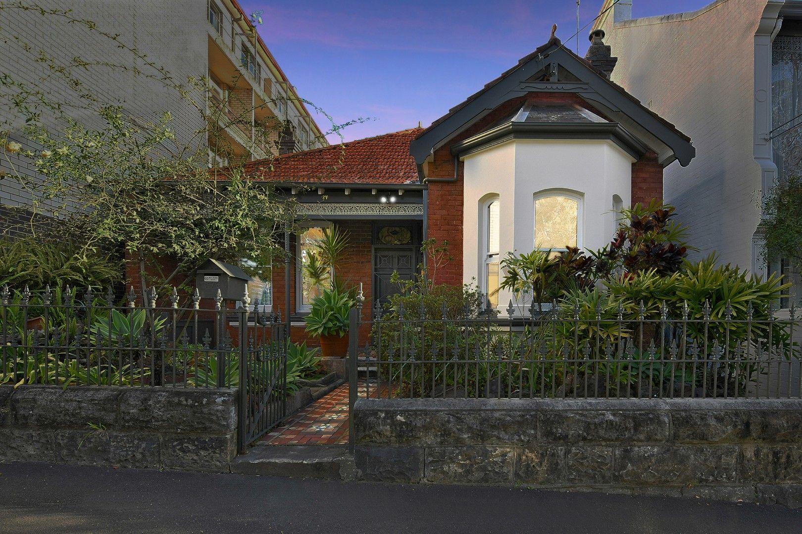 4 bedrooms House in 278 Glebe Point Road GLEBE NSW, 2037
