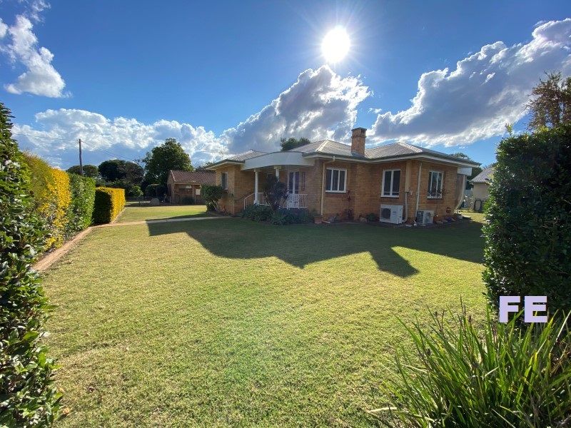 16 Coral Street Kingaroy Qld 4610 Domain