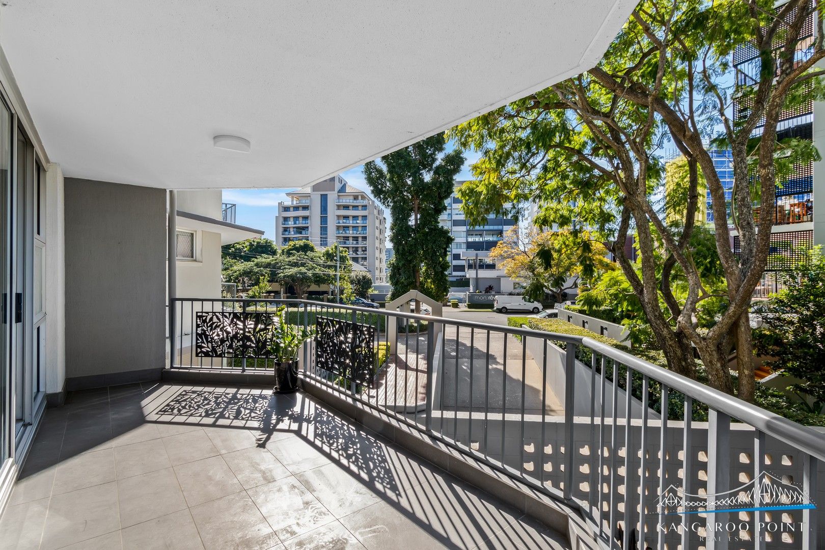 2 bedrooms Apartment / Unit / Flat in 8/55 Thorn Street KANGAROO POINT QLD, 4169