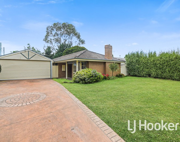 31 Woodlands Crescent, Narre Warren VIC 3805