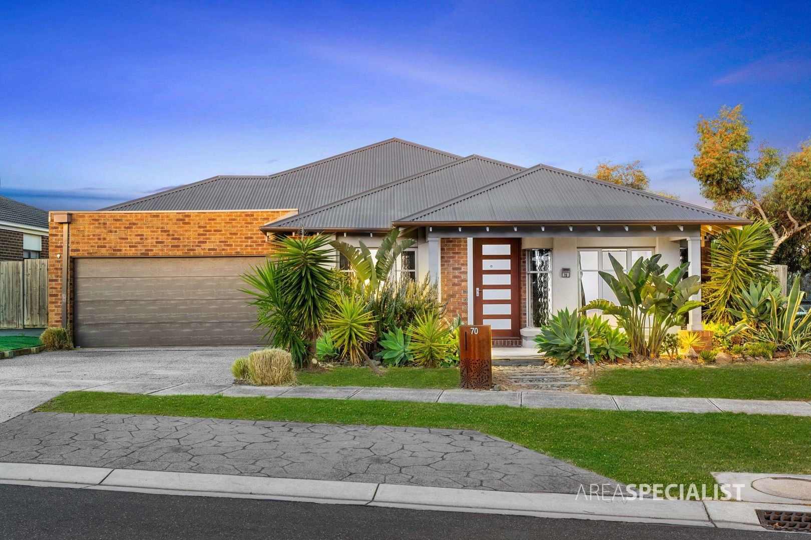 4 bedrooms House in 70 Rose Grange Boulevard TARNEIT VIC, 3029