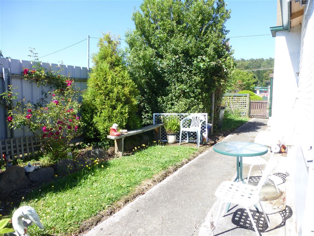 10 Fysh Street, Beaconsfield TAS 7270, Image 2