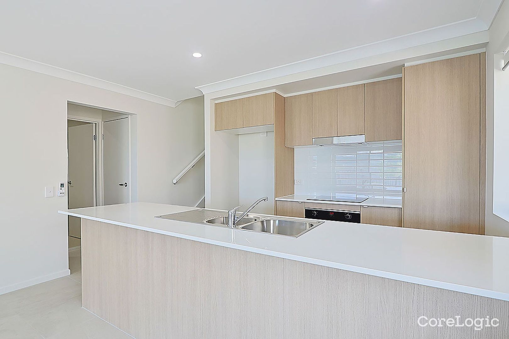 1/16 Perrys Crescent, Rosewood QLD 4340, Image 2
