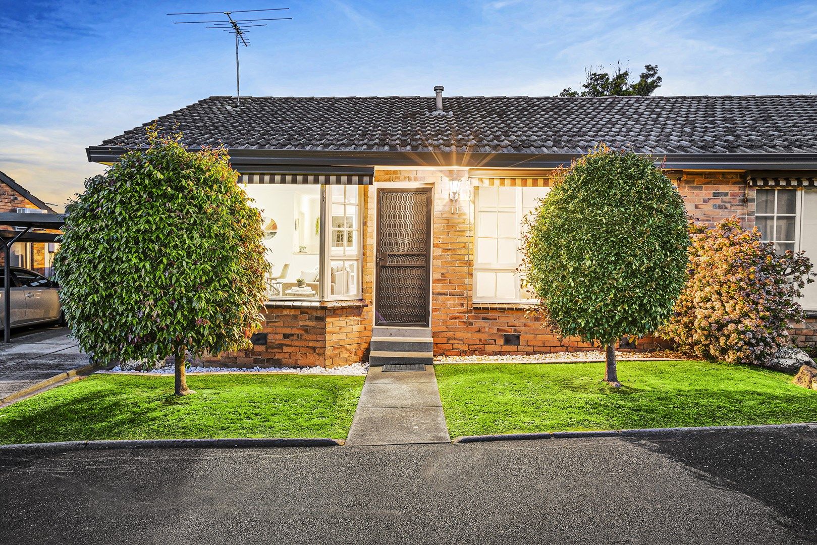 11/2 Jilmax Court, Forest Hill VIC 3131, Image 0