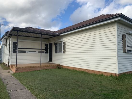 3 bedrooms House in 11 Vincent street MERRYLANDS NSW, 2160