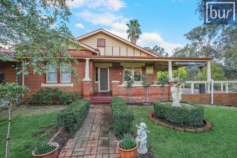 529 Overend Street, Hamilton Valley Property History & Address