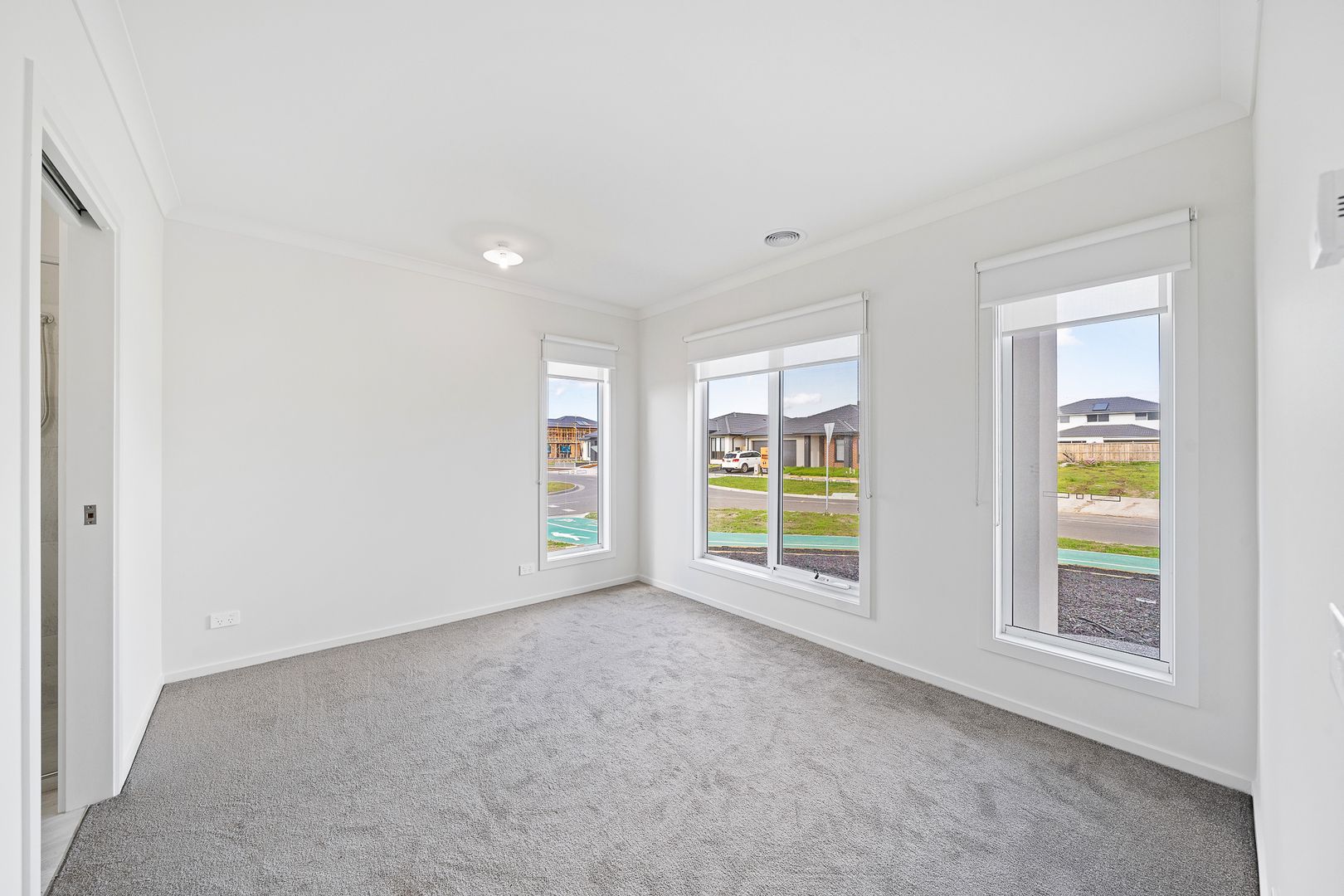 28 Crescendo Boulevard, Clyde VIC 3978, Image 1