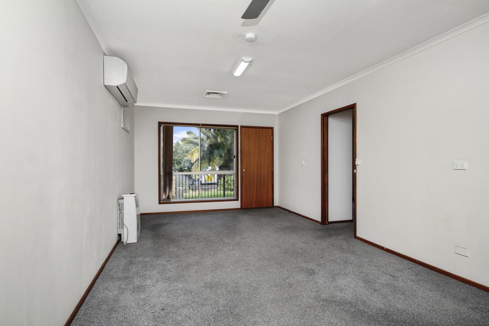 1/1 Birch Avenue, Horsham VIC 3400, Image 2