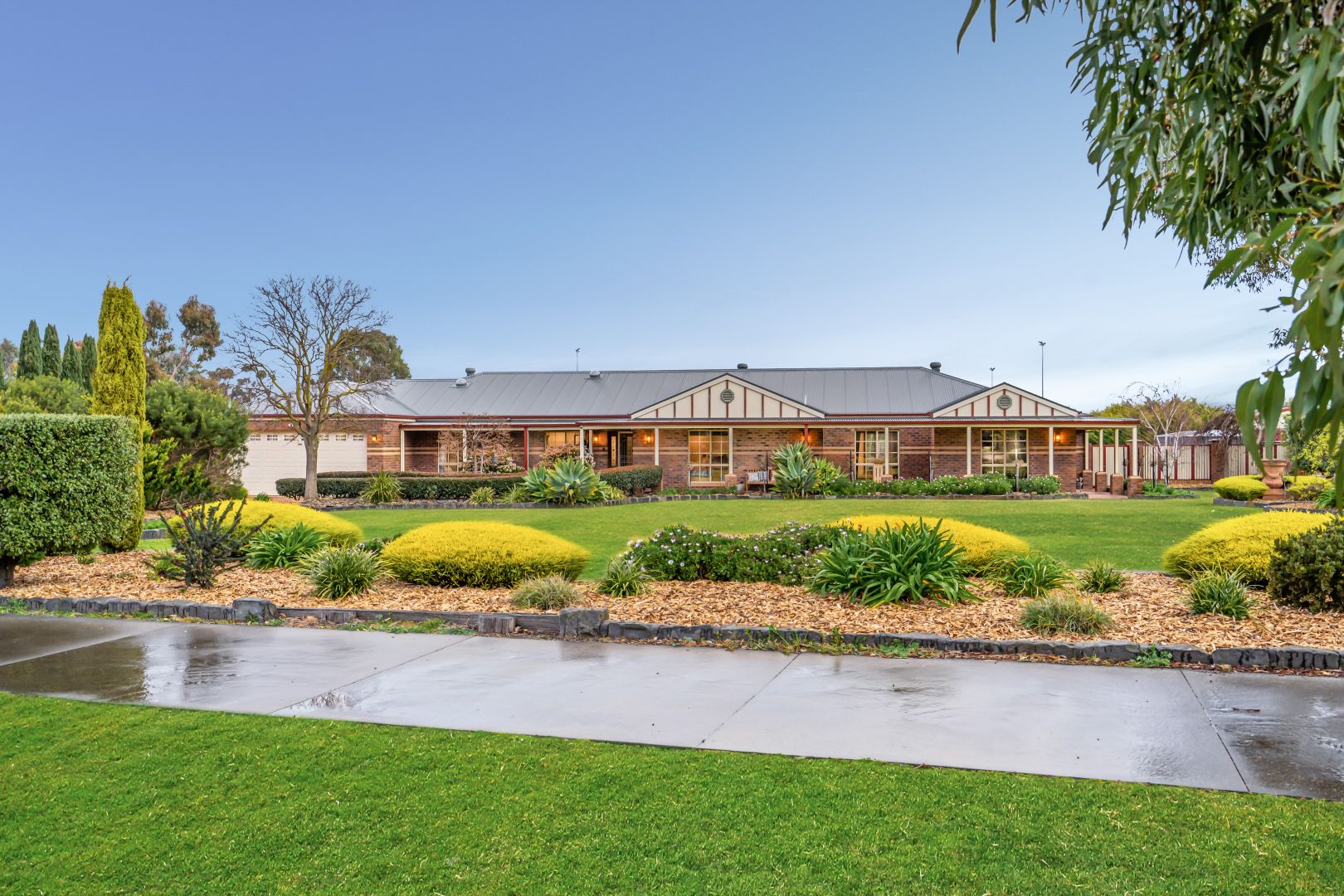 7 Rolling Meadows Drive, Sunbury VIC 3429