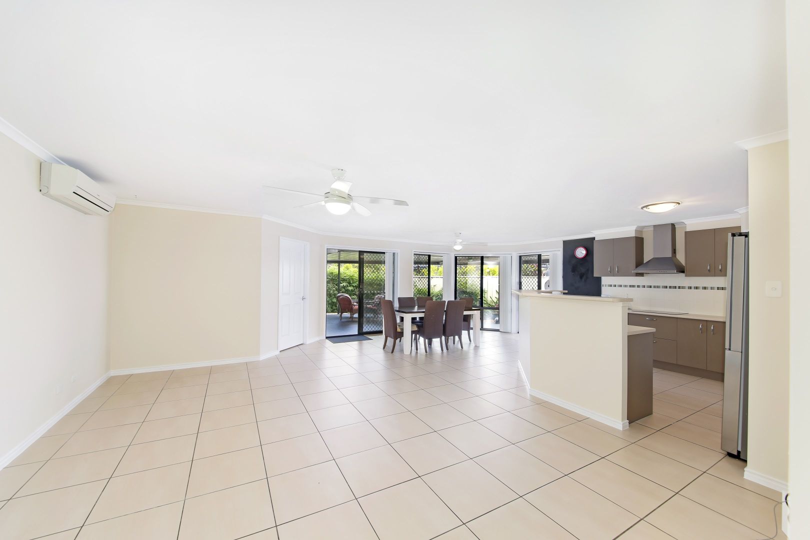 14 Winston Court, Landsborough QLD 4550, Image 2