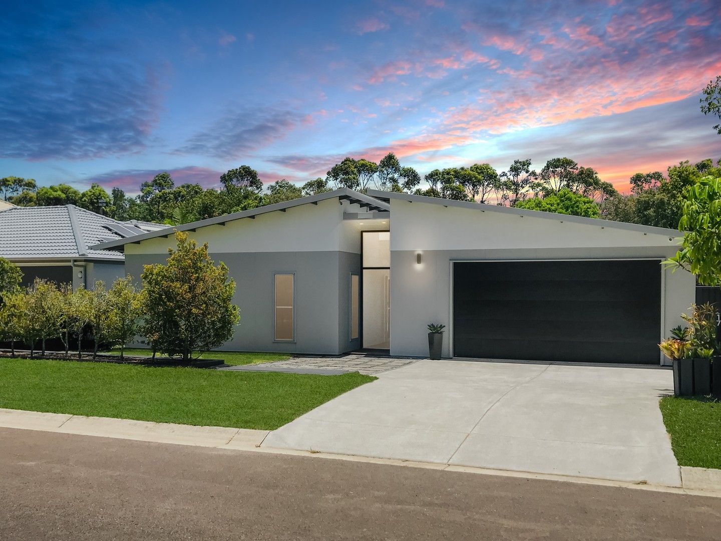 4 bedrooms House in 17 Riviera Crescent PEREGIAN SPRINGS QLD, 4573