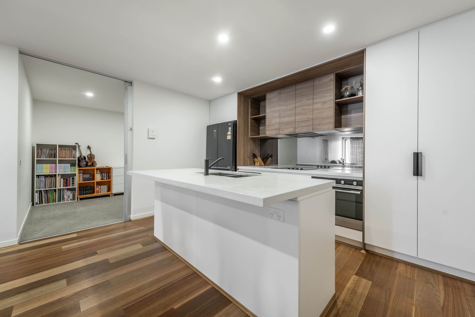 27/217 Northbourne Avenue, Turner ACT 2612, Image 2