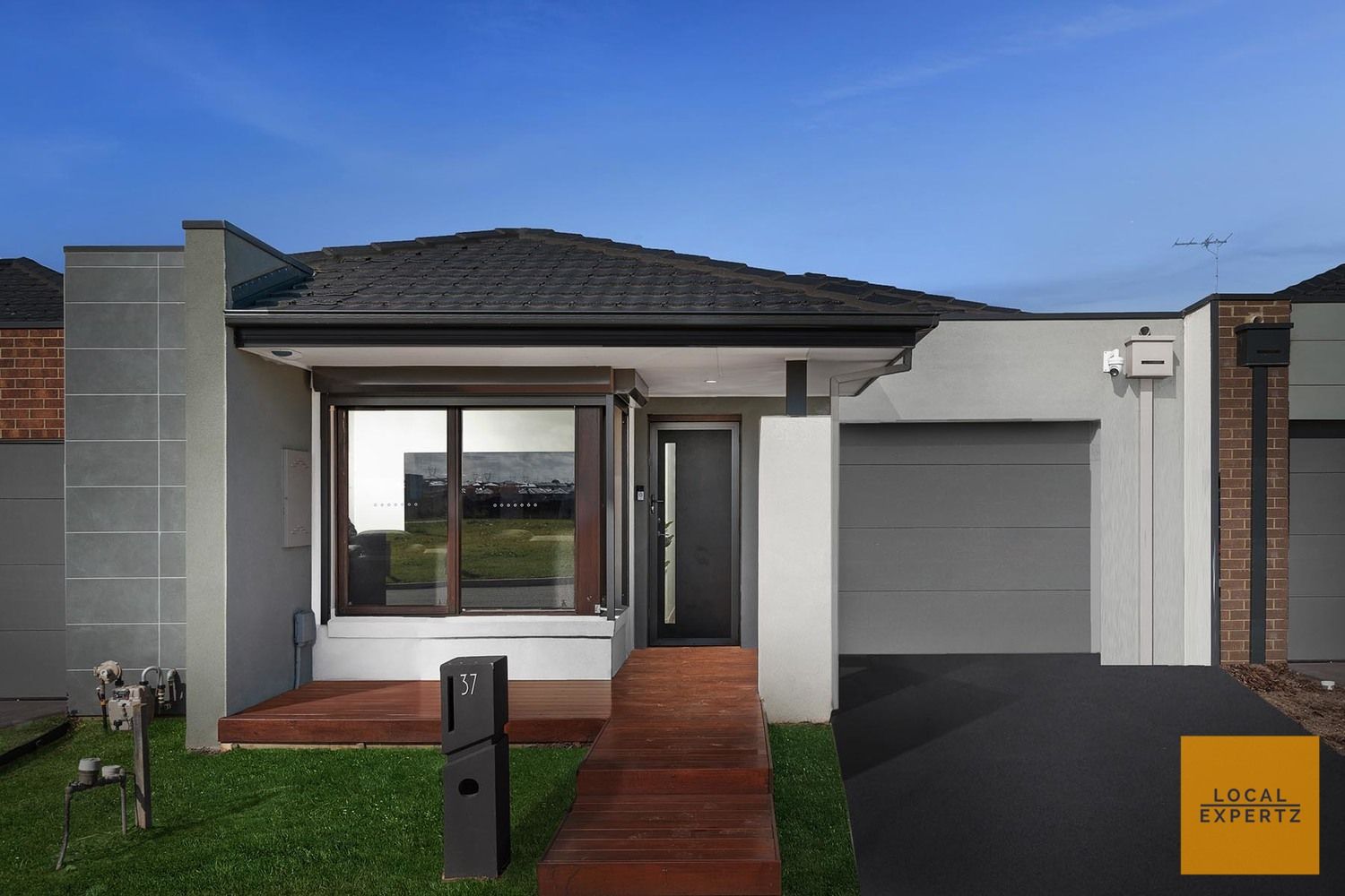 37 Pigato Crescent, Deanside VIC 3336, Image 0