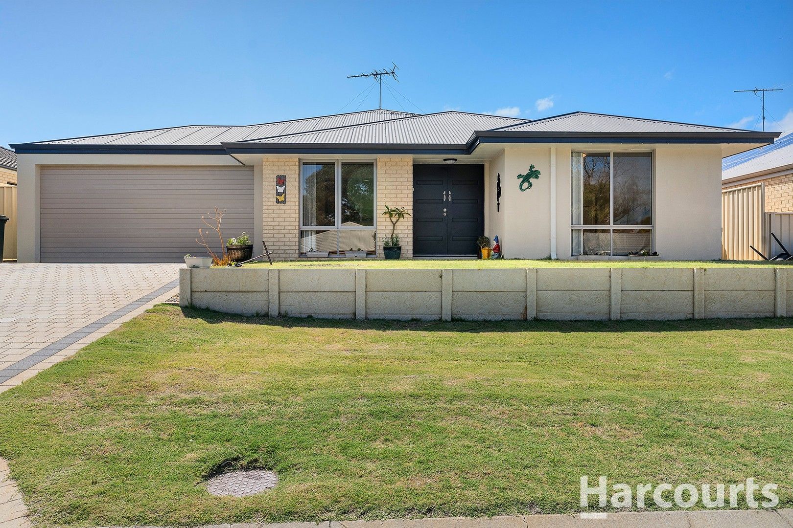 4 bedrooms House in 62 Iluka Road DAWESVILLE WA, 6211