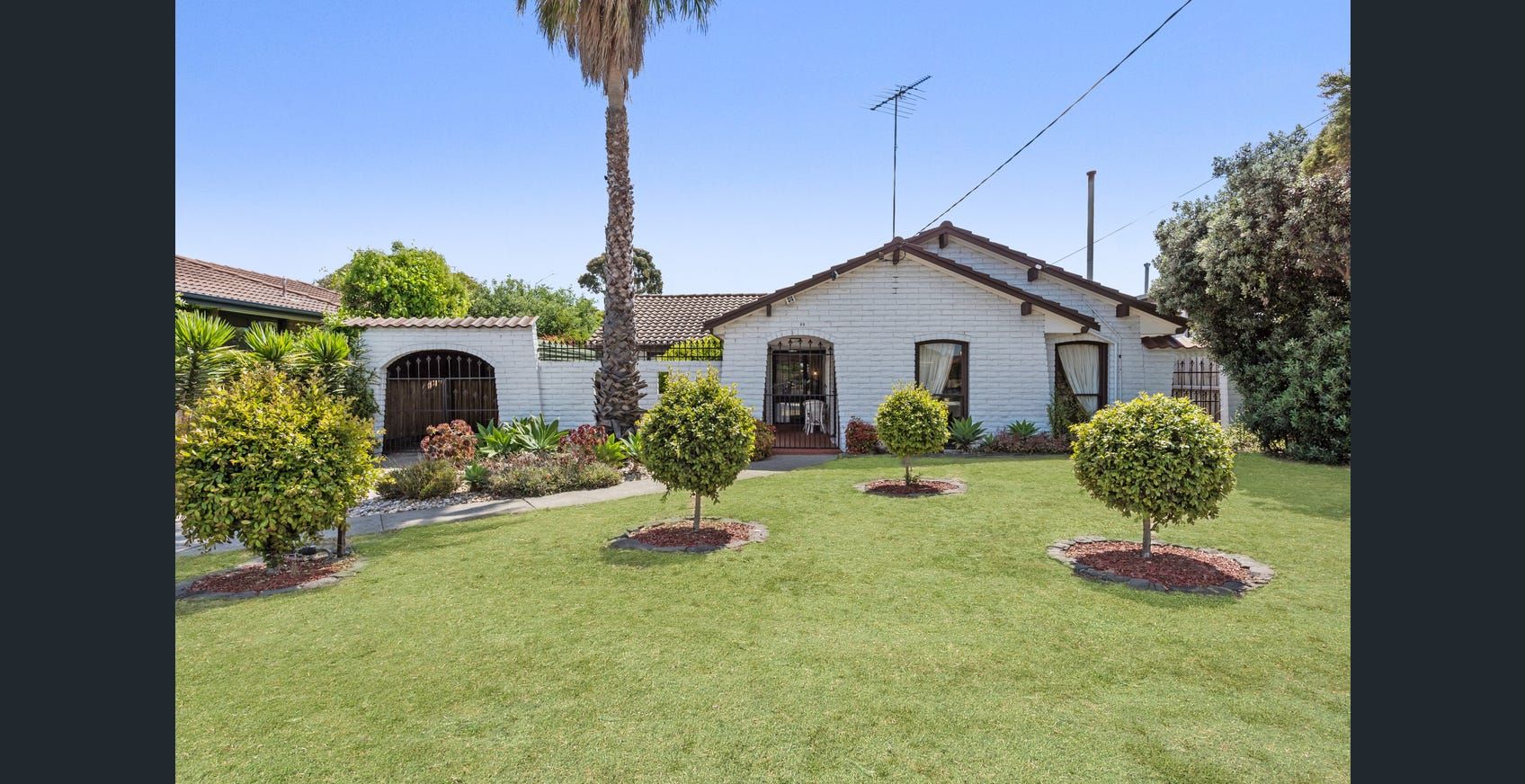 3 bedrooms House in 55 Torquay Road BELMONT VIC, 3216