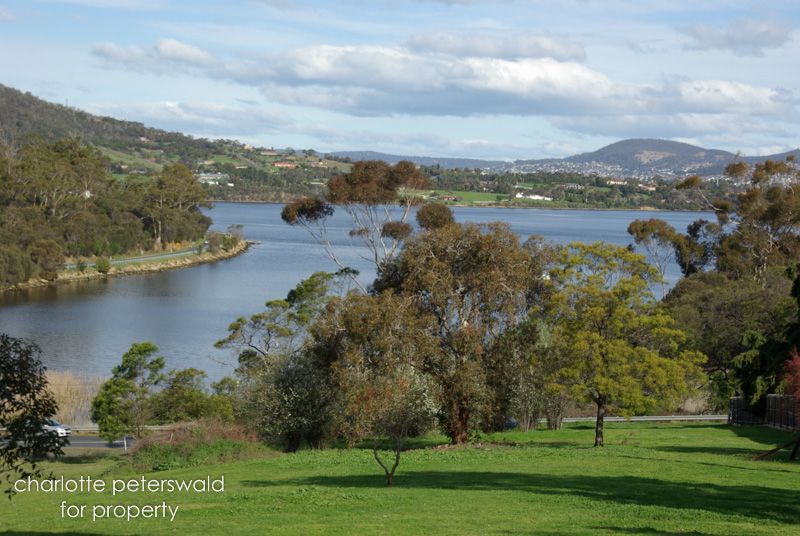 18 Baskerville Road, Old Beach Property History & Address Research