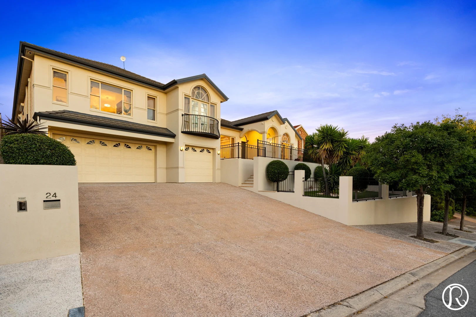 24 Lipson Reach Road, Gulfview Heights SA 5096