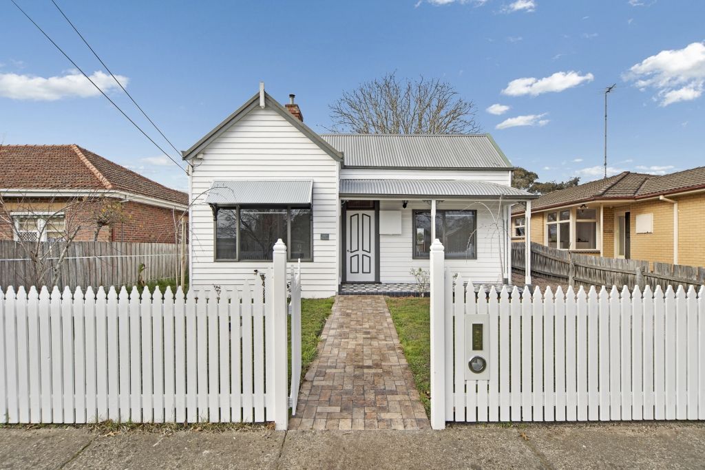 3 bedrooms House in 507 Ascot Street South REDAN VIC, 3350
